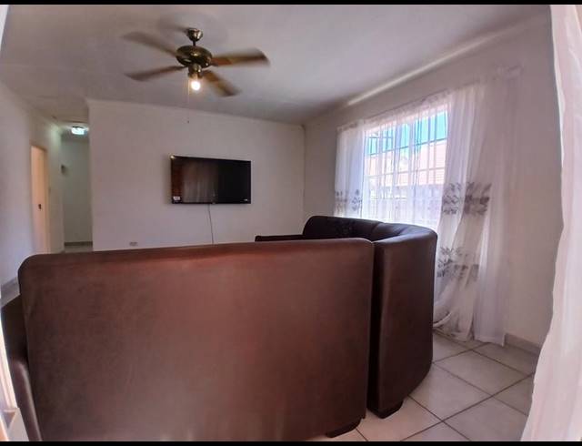 3 BEDROOM TOWNHOUSE FOR SALE IN HELIKONPARK
